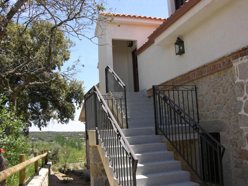 Albus Albi Guest House Colmenar del Arroyo Exterior photo